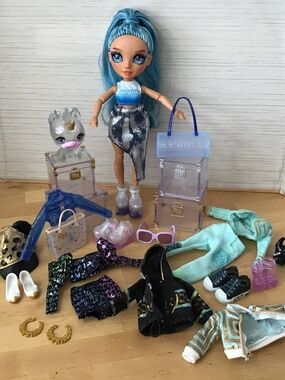 Rainbow High Doll and Extras